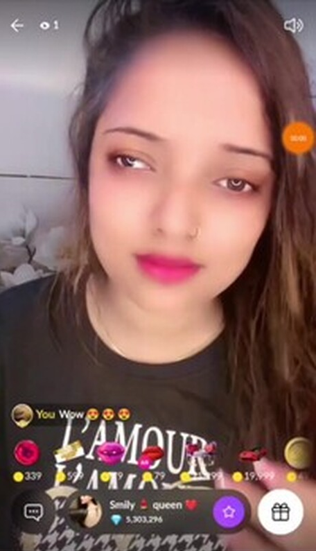 Sweet Smily Queen Live Show